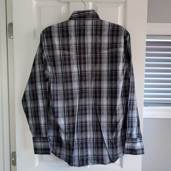 💥Sale💥Wrangler Button Down Long Sleeve - Picture 3 of 5